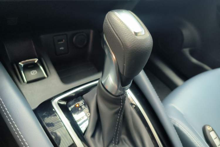 Used Nissan Qashqai 2025 Honor 2.0L CVT XV+ Leading Edition Gear Lever