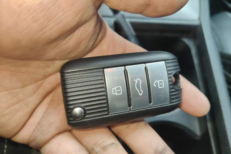 Used Roewe RX5 2018 20T Two-Wheel Drive Automatic Flagship Edition Vehicle Key