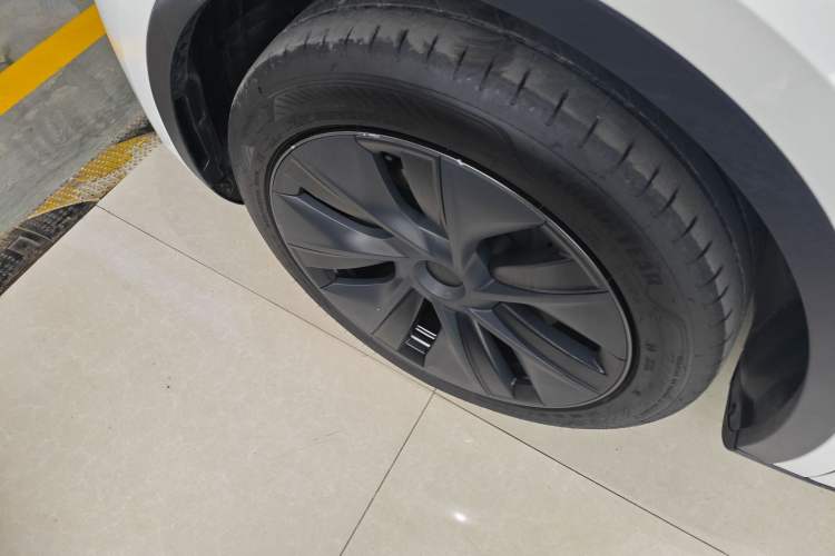 Used Tesla Model Y 2024 Rear-Wheel-Drive Version
