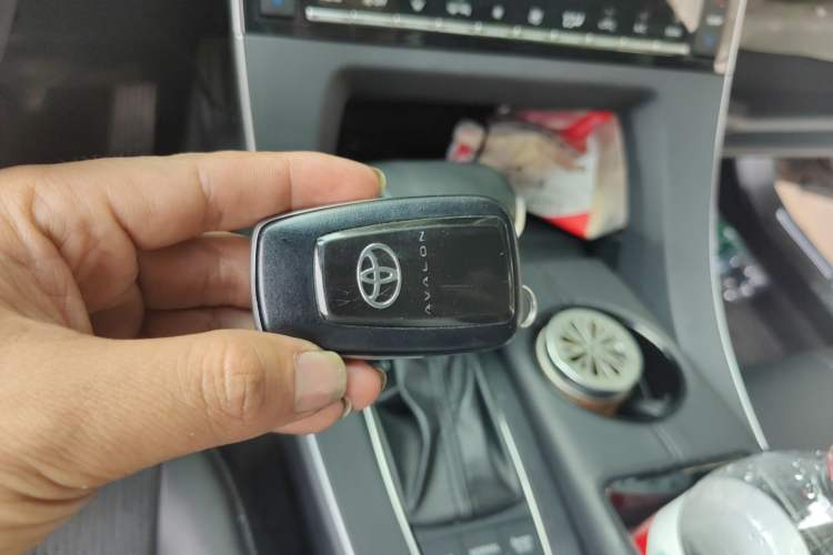 Used Toyota Avalon 2021 2.5L Luxury Edition Vehicle Key