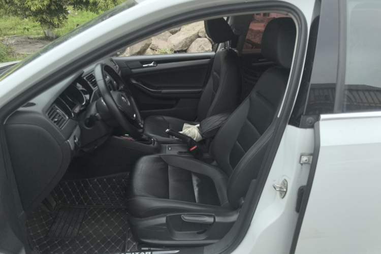 Used Volkswagen Sagitar 2018 280TSI DSG Ignite Edition Left Front Seat