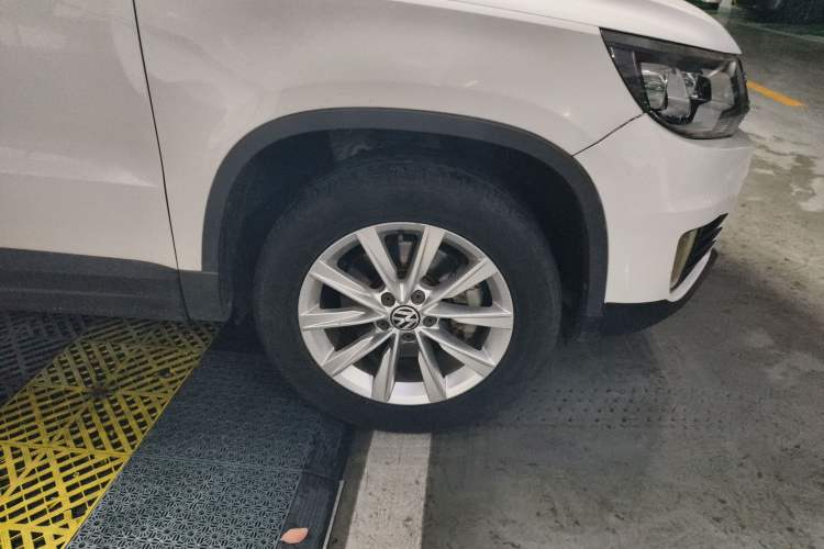 Used Volkswagen Tiguan 2016 280TSI Automatic Two-Wheel-Drive Silk Road Style Edition