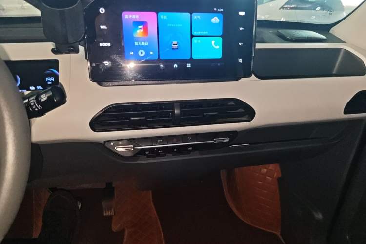 Used Geely Galaxy Panda 2024 Panda Mini 200km Endurance Bear