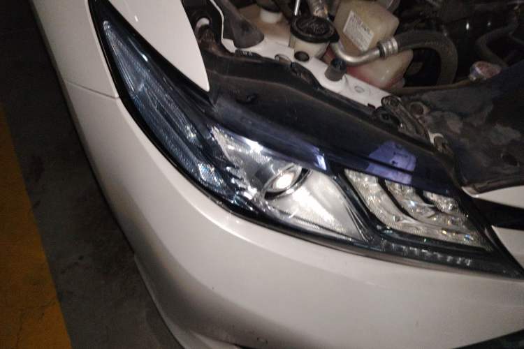 Used Toyota Camry 2019 Dual-Engine 2.5 HG Luxury Edition China VI Standard Right Front Headlight