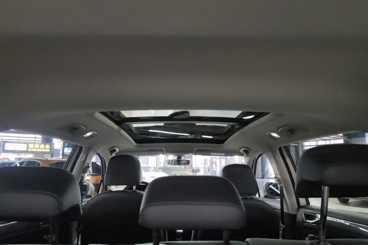 Used Volkswagen Tiguan L 2021 330TSI Automatic Two-Wheel Drive R-Line Enhanced Edition Headliner