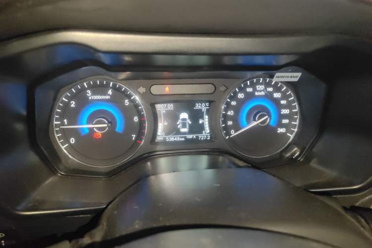 Used Dongfeng Fengon 580 2016 1.8L Manual Comfort Model
