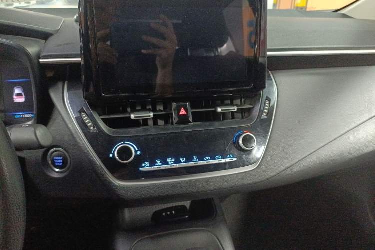 Used Toyota Allion 2022 2.0L Elite Edition Audio And AC Panel