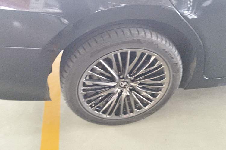 Used Toyota Camry 2021 2.0G Luxury Edition
