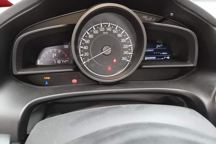 Used Mazda Mazda 3 Axela 2017 Hatchback 2.0L Automatic Luxury Model Emission Standard China V