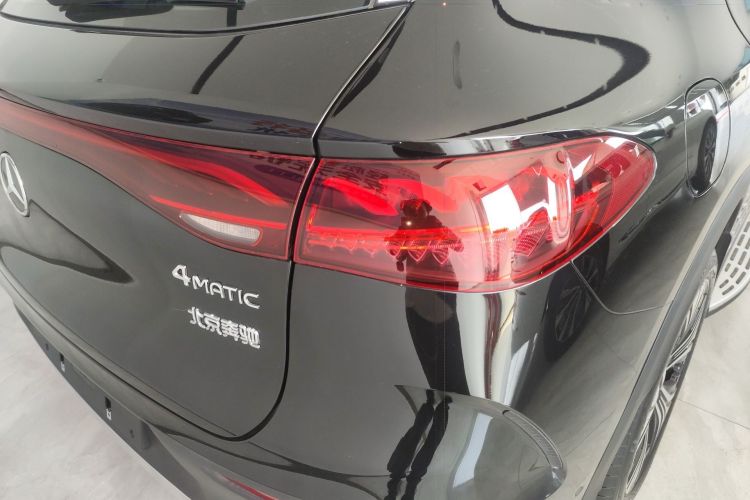 Used Mercedes-Benz EQE SUV 2024 500 4MATIC Luxury Edition Right Rear Taillight