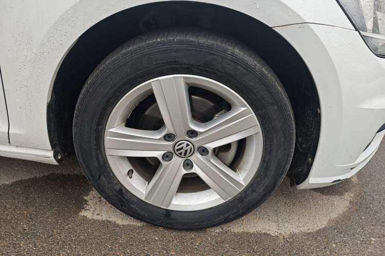 Used Volkswagen Golf 2018 1.6L Automatic Fashion Model