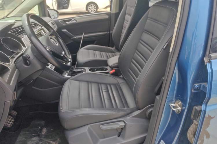 Used Volkswagen Touran 2016 Volkswagen Touran L 280TSI DSG Comfort Edition
