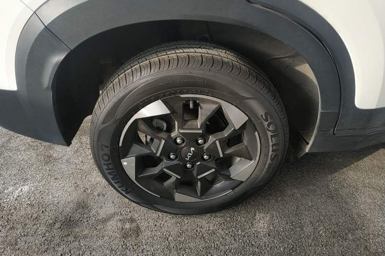 Used Kia Sonet 2024 1.5L Luxury Smart Edition