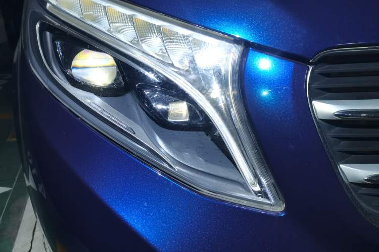 Used Mercedes-Benz V-Class 2016 V 260 Avantgarde Edition
