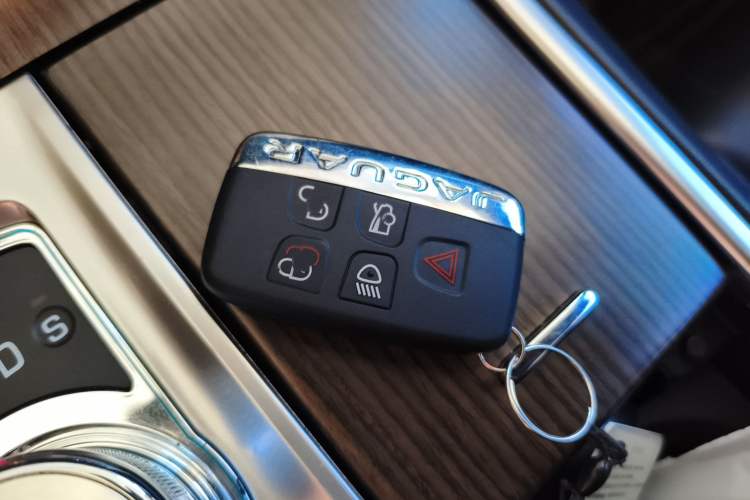 Used Jaguar XF 2015 XF 2.0T Prestige Edition Vehicle Key