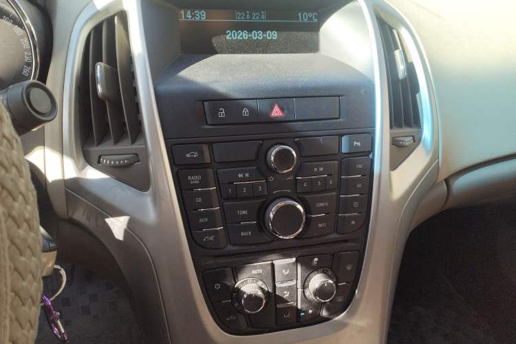 Used Buick GT 2013 GT 1.6L Manual Entry-Level Model