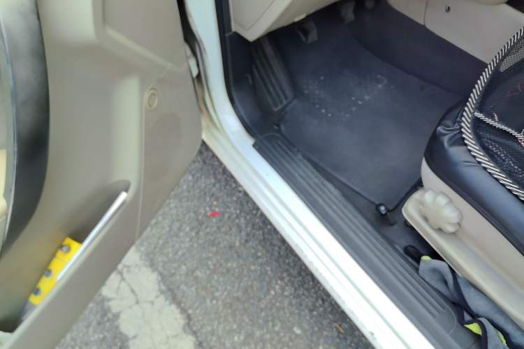 Used Chevrolet Lova 2010 1.4 MT Fengdu Version
