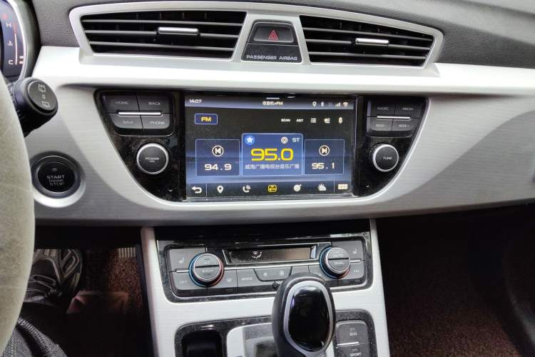 Used Geely Auto Emgrand X7 Sport 2016 1.8TD Automatic ZhiZun Version
