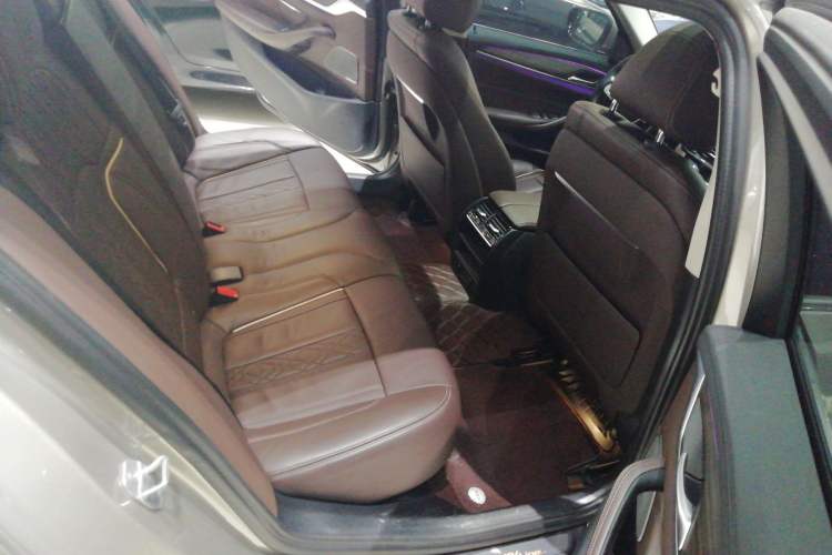 Used BMW 5 Series 2019 Facelifted 530Li Leading Edition Luxury Package