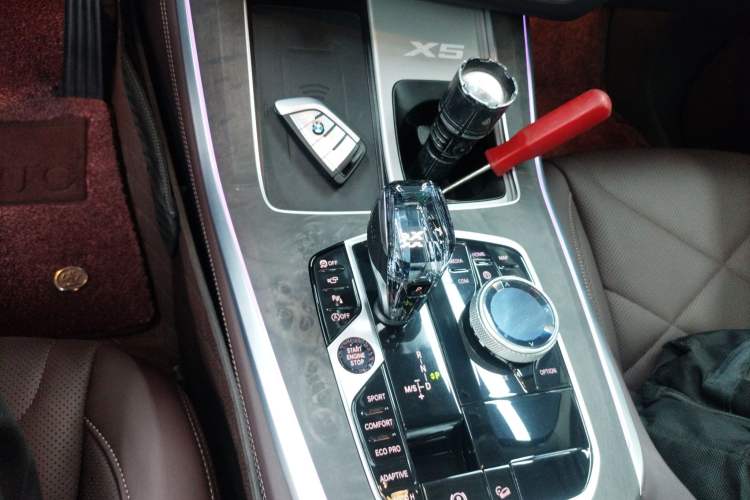 Used BMW X5 2022 Restyled xDrive 30Li Luxury Version M Sport Package
