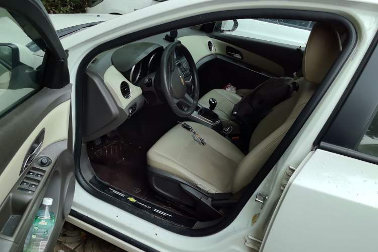 Used Chevrolet Cruze 2015 1.5L Classic SL MT
