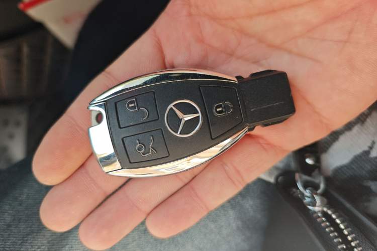 Used Mercedes-Benz Maybach S-Class 2015 S 500 4MATIC Vehicle Key