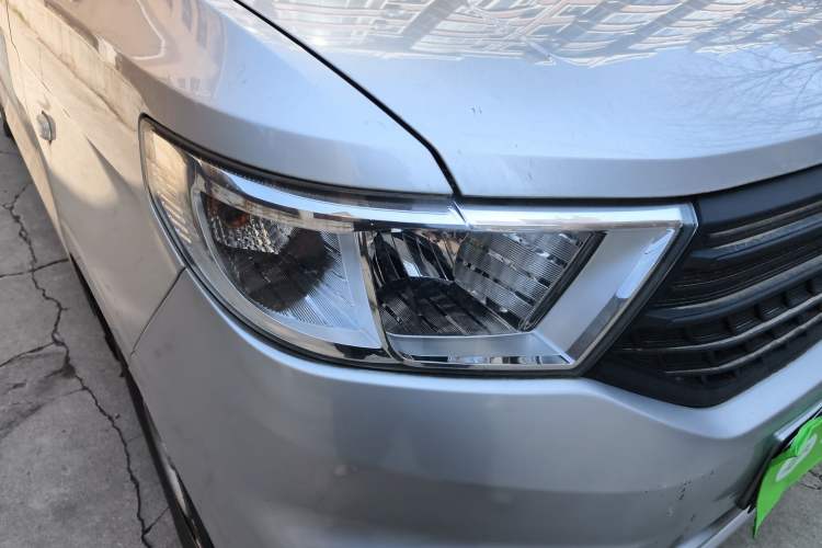 Used Wuling Hongguang V 2022 1.5L Jingqu Edition Electric-Assist LAR
