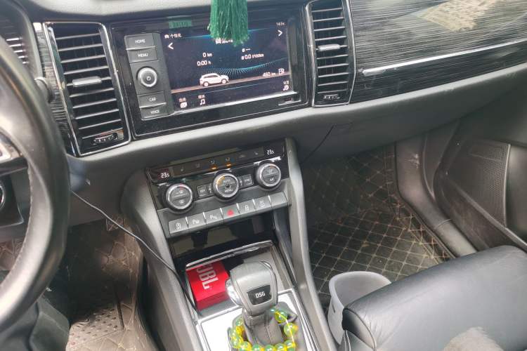 Used Skoda Kodiaq 2019 Facelifted TSI330 5-Seater Two-Wheel-Drive Luxury Enjoyment Edition China VI Standard
