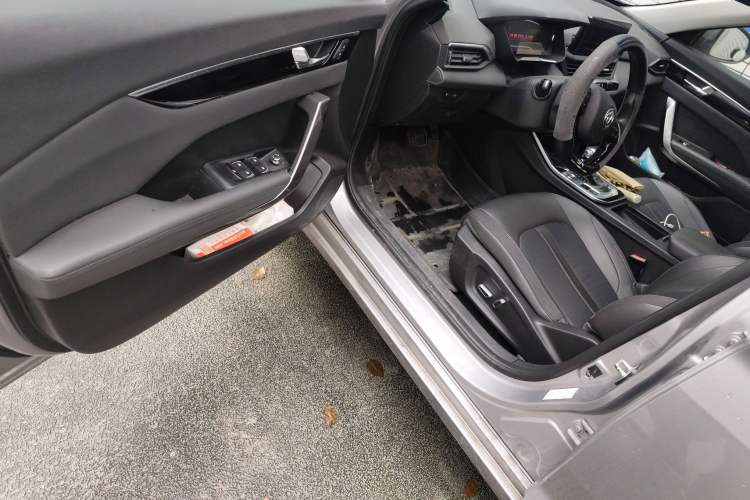 Used Dongfeng Aeolus Yixuan 2020 230T Automatic Advanced Edition Driver Seat