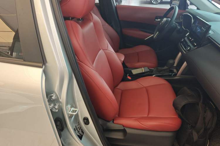 Used Toyota FRONTLANDER 2023 2.0L CVT Luxury Edition Right Front Seat