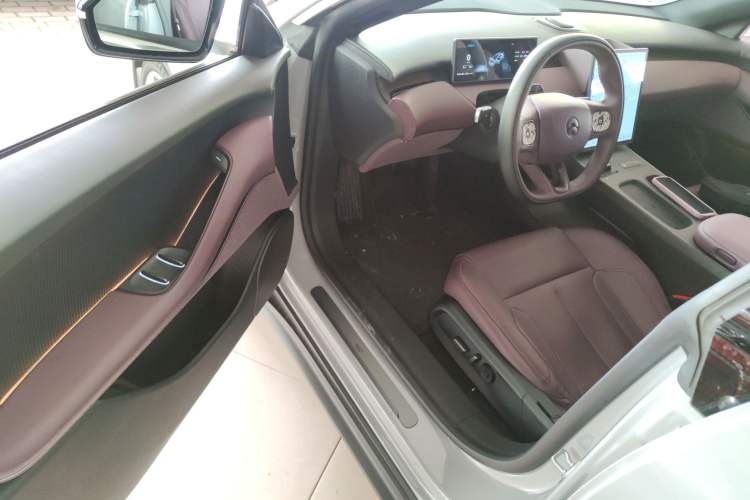 Used Nio ET5T 2024 75kWh Touring Driver Seat