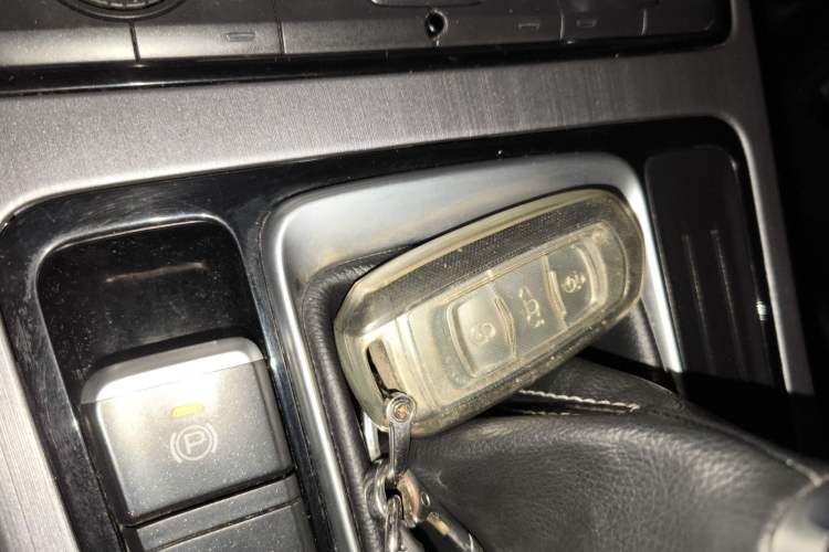 Used Geely Auto Emgrand X7 Sport 2021 1.8TD Manual Two-Wheel Drive Asian Games Edition