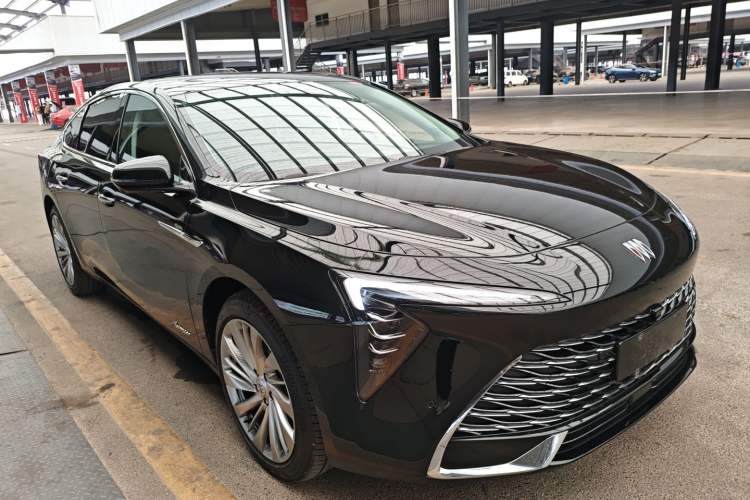 Used Buick LaCrosse 2025 Platinum Avia Edition
