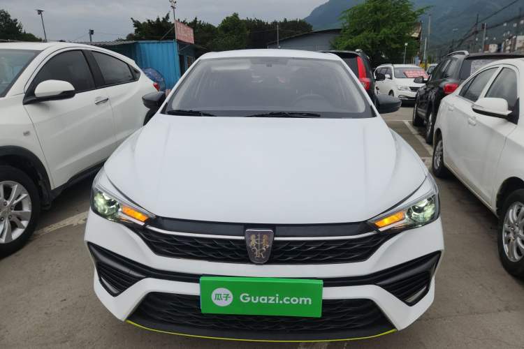 Used Roewe i5 2021 1.5L Manual Platinum Edition Front