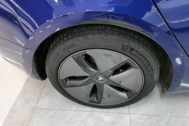 Used Tesla Model 3 2019 Long-Range All-Wheel-Drive Version