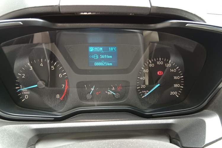 Used Ford Tourneo Custom 2017 2.0T Automatic Elite Edition Odometer Close Up