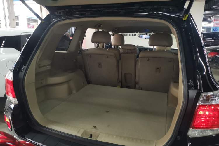 Used Toyota Highlander 2012 2.7L 2WD 5-Seater Elite Edition Trunk