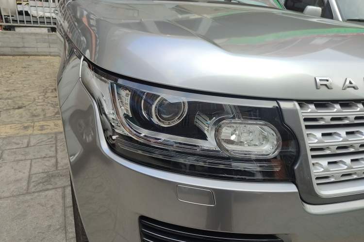 Used Land Rover Range 2014 3.0 TDV6 Vogue Right Front Headlight