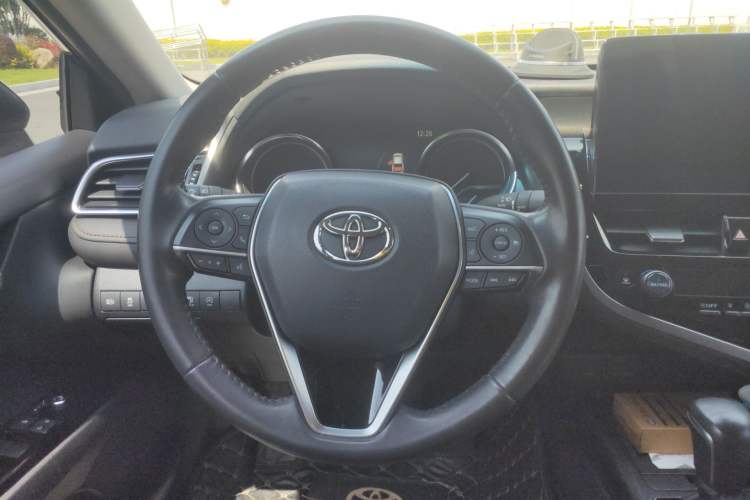 Used Toyota Camry 2021 2.0G Luxury Edition Steering Wheel