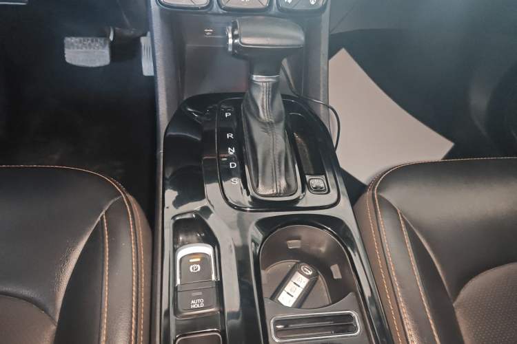 Used GAC Trumpchi GS3 2017 200T Automatic Luxury Edition Gear Lever