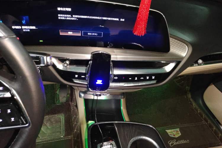 Used Cadillac LYRIQ 2022 Rear-Drive Long-Range Prestige Edition Audio And AC Panel