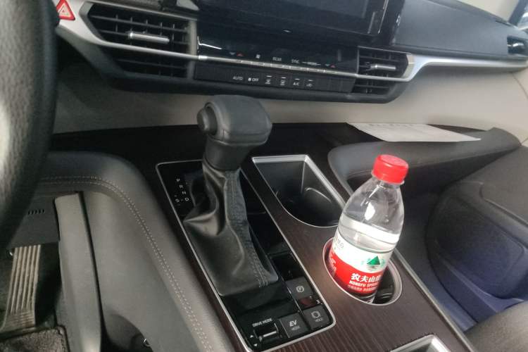 Used Toyota Sienna 2023 2.5L Hybrid Comfort Edition
