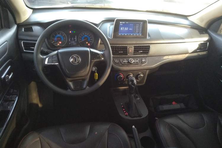 Used Dongfeng Fengon 370 2017 1.5L CVT Fashion Edition 7-Seater