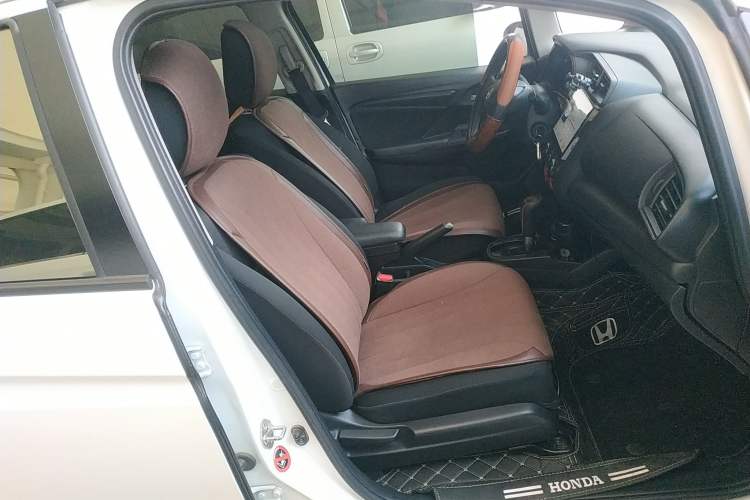 Used Honda Fit 2018 1.5L CVT Comfort Sunroof Version Right Front Seat