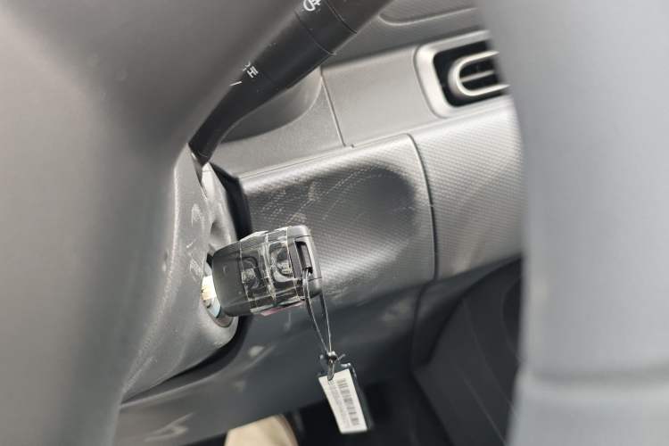 Used Wuling Hongguang New Energy 2025 Extended-Range Hybrid 50 km Utility Version