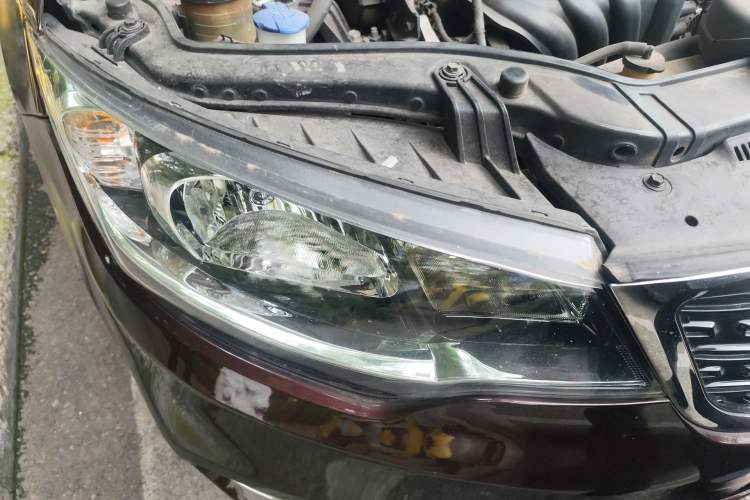 Used Kia Forte 2014 1.6L MT GLS Right Front Headlight