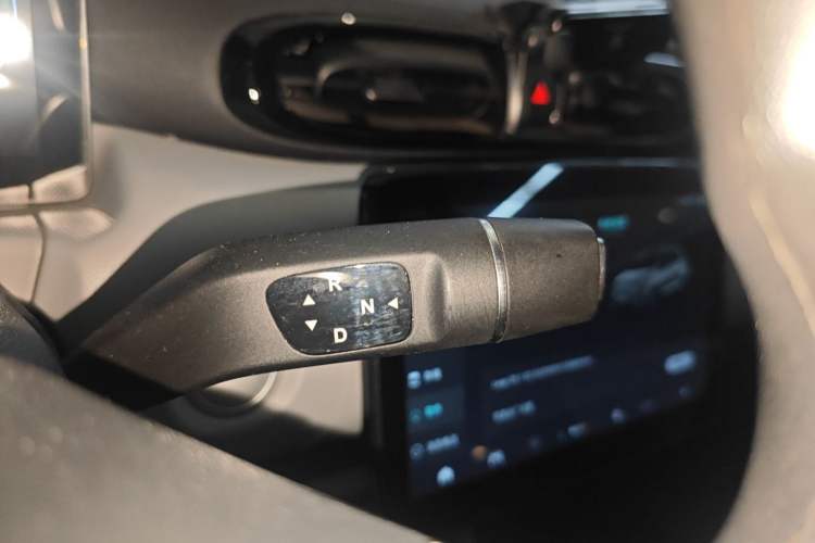 Used Leapmotor T03 2023 310 Lite Edition Gear Lever