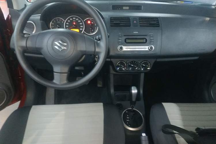 Used Suzuki Swift 2014 1.5L Automatic Fashion Edition Center Console