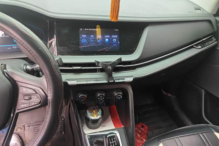 Used Changan CS15 2021 1.5L Manual Entry-Level Trim
