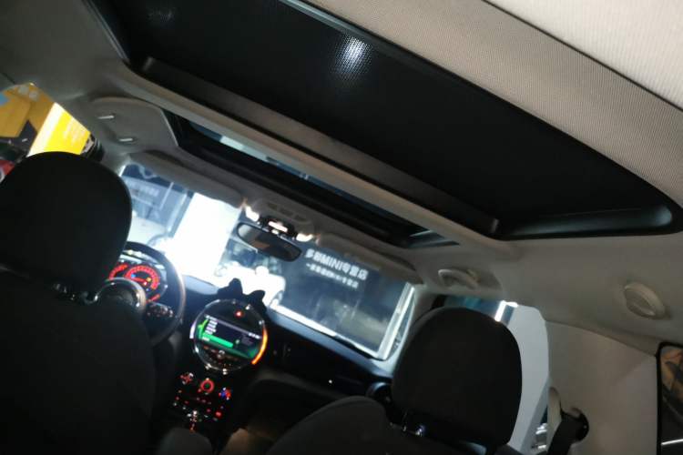 Used MINI 2019 1.5T COOPER Classic Edition